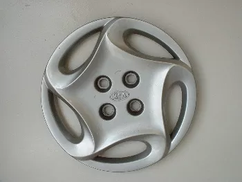 #KI166004 | Kia Sephia | 1998-2001 | 14” | OEM | Silver