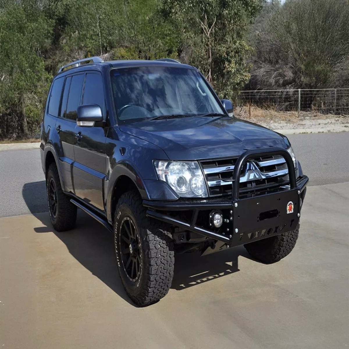 XROX Bull Bar for Mitsubishi Pajero LWB NS 2006-Onwards